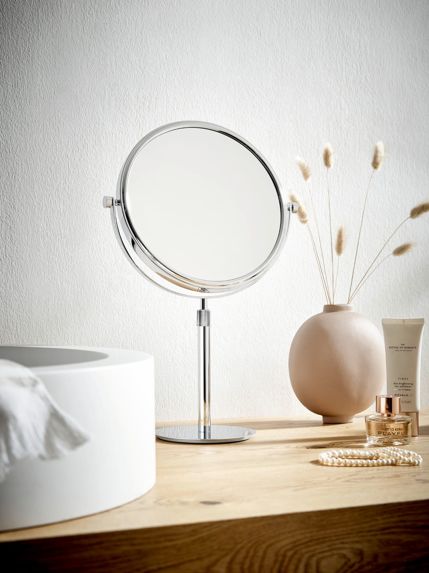 emco Pure Kosmetikspiegel zum Kleben auf Bad Spiegel Klebespiegel mit  5-Fach Vergrößerung Chrom ab 36,88 €